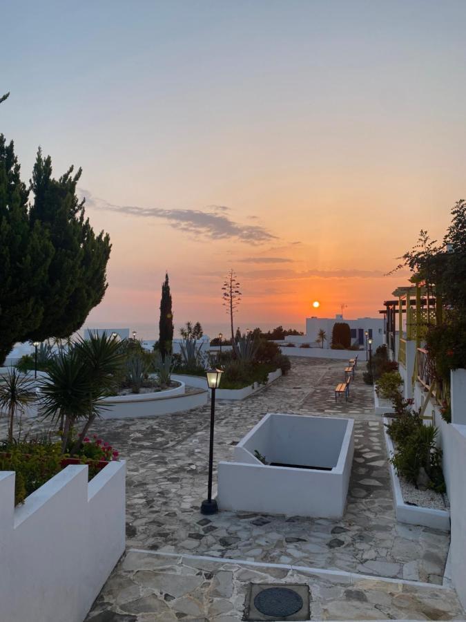 Mediterranean Sunset Apartment Klorakas Exterior photo
