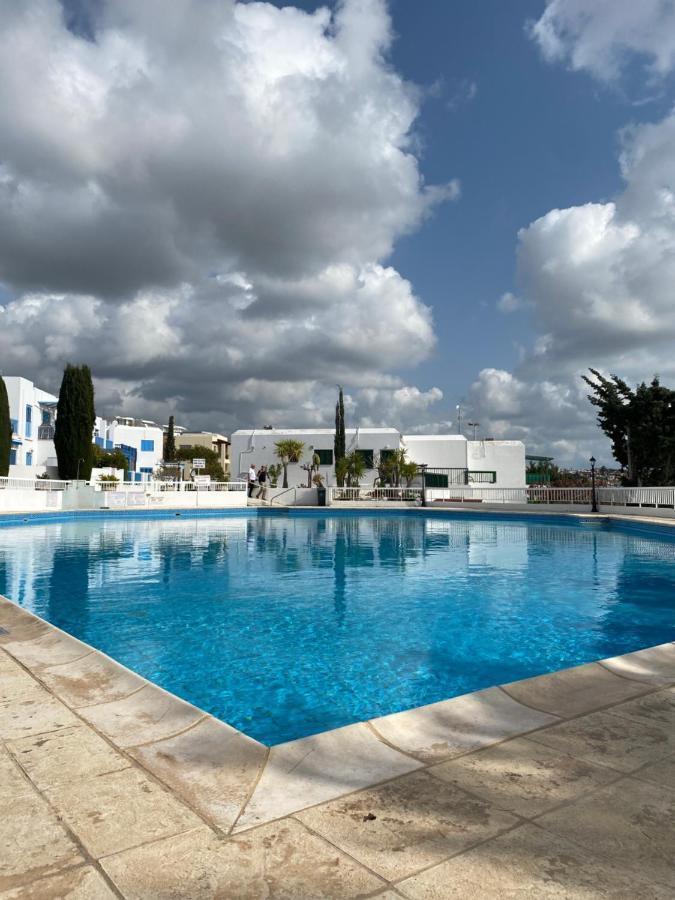 Mediterranean Sunset Apartment Klorakas Exterior photo